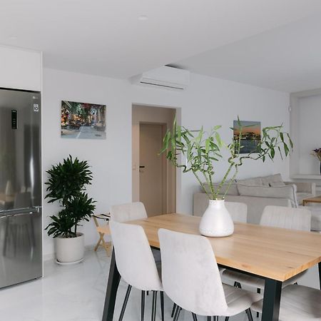 Halaro Villa Йерані Екстер'єр фото