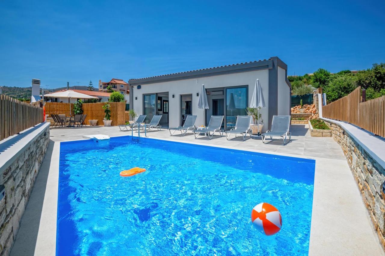Halaro Villa Йерані Екстер'єр фото