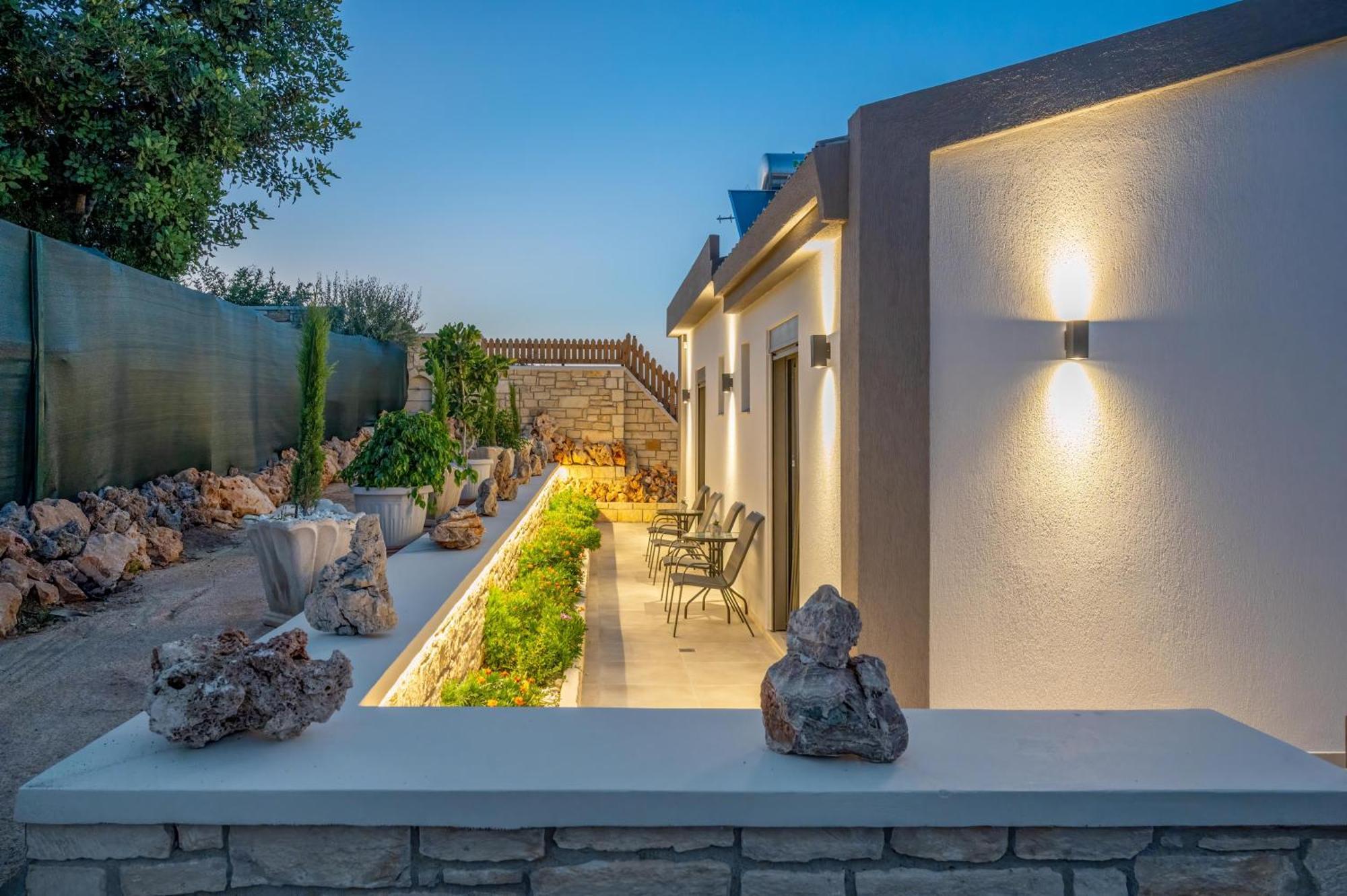 Halaro Villa Йерані Екстер'єр фото