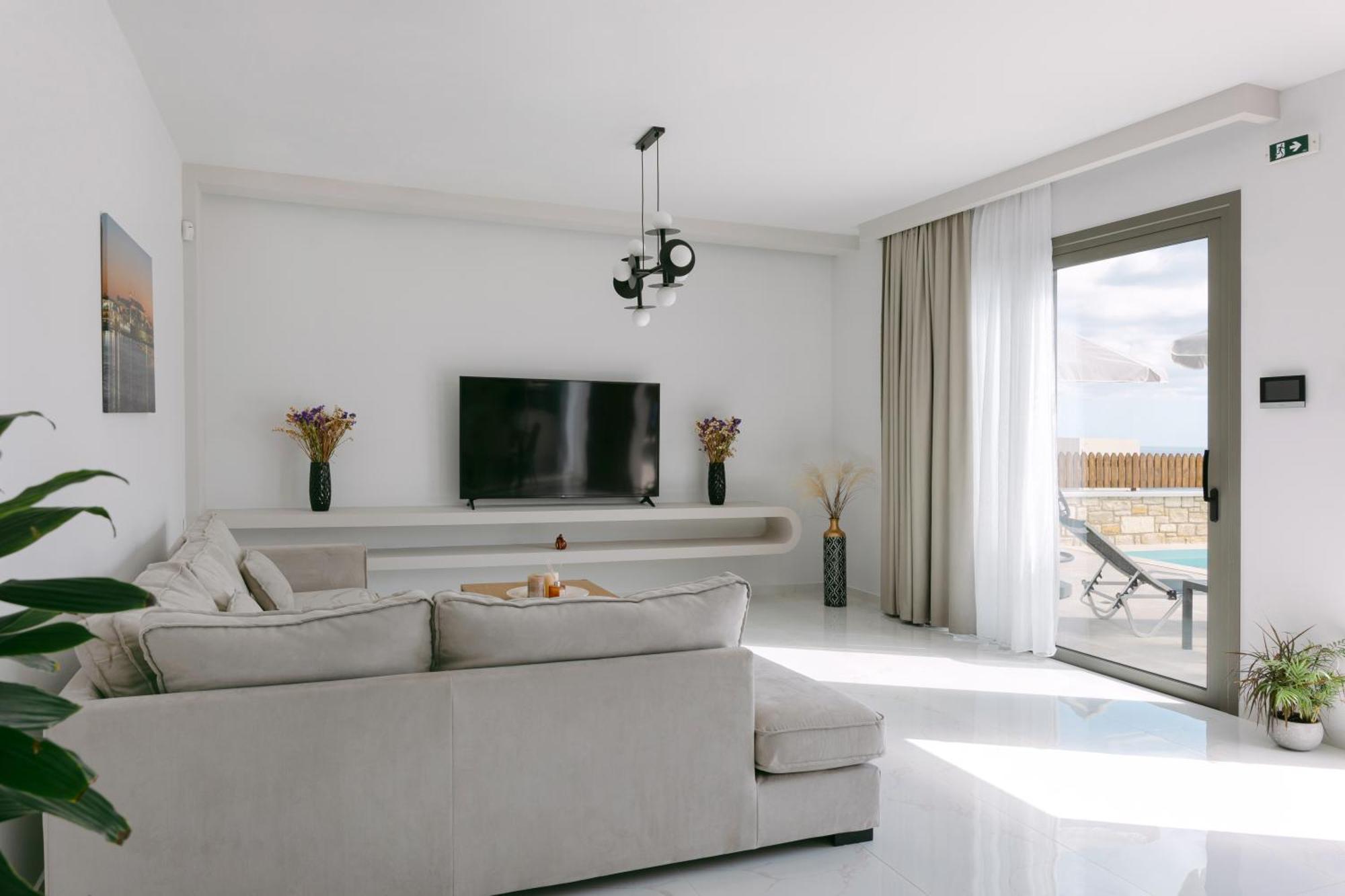 Halaro Villa Йерані Екстер'єр фото