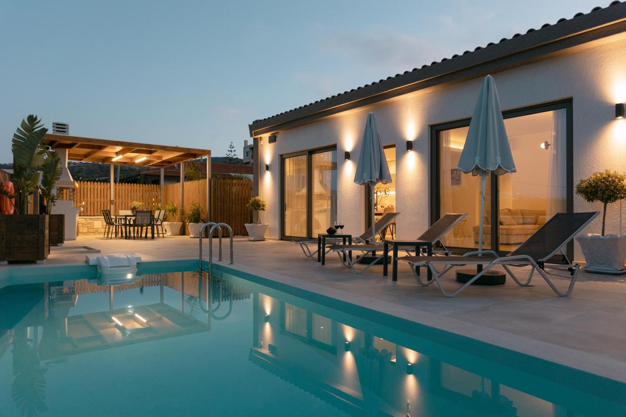 Halaro Villa Йерані Екстер'єр фото