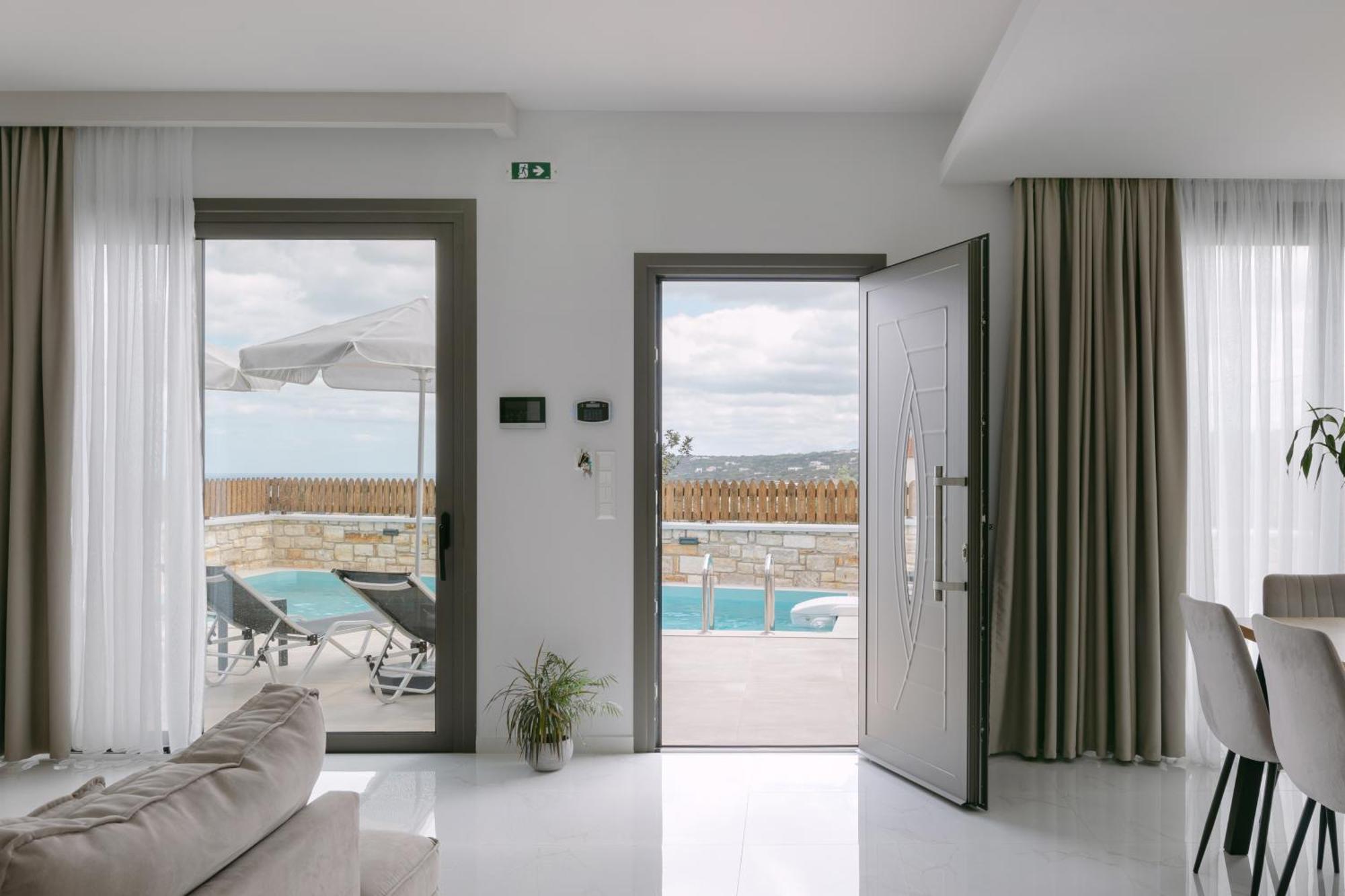 Halaro Villa Йерані Екстер'єр фото