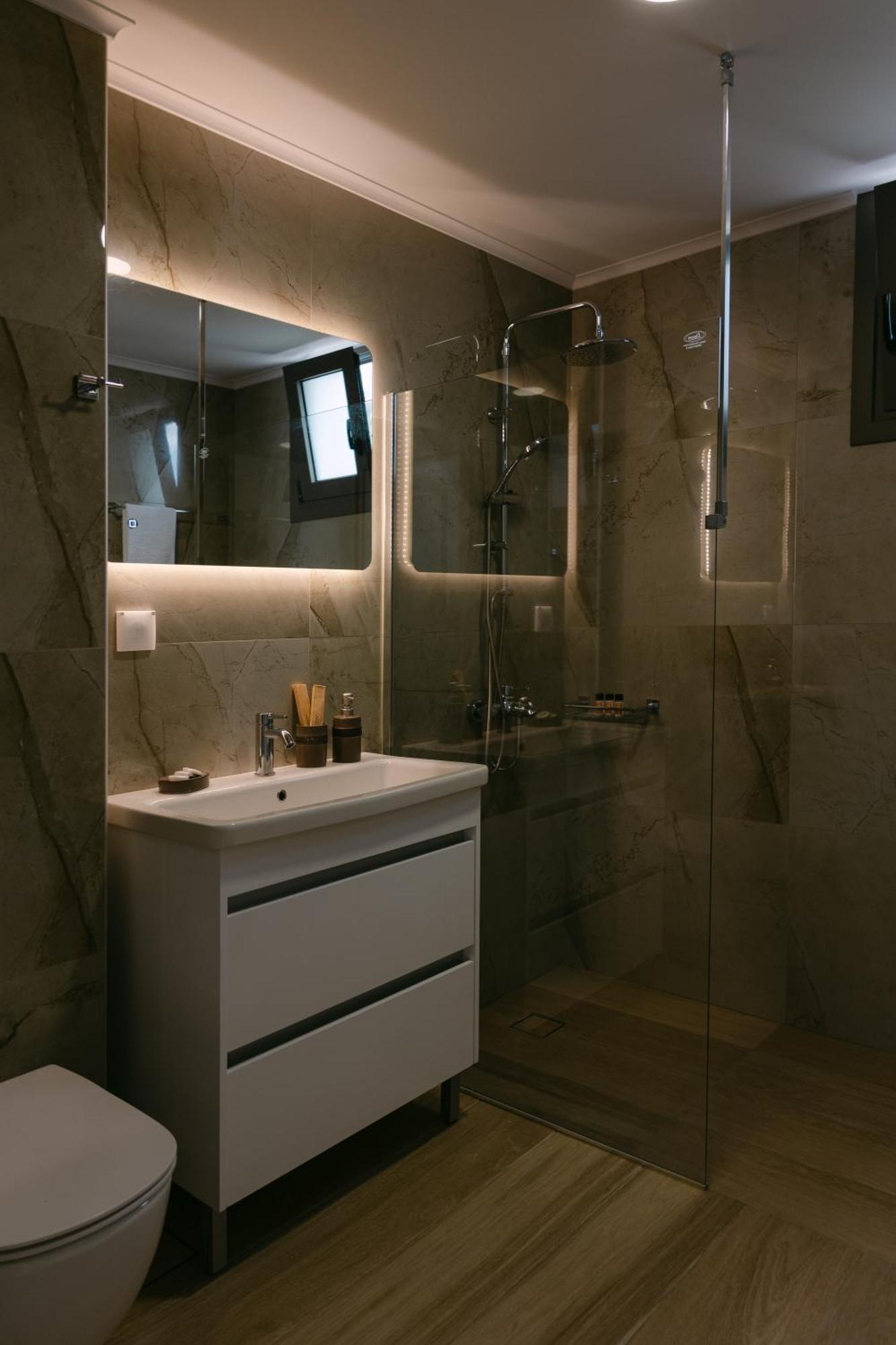 Halaro Villa Йерані Екстер'єр фото