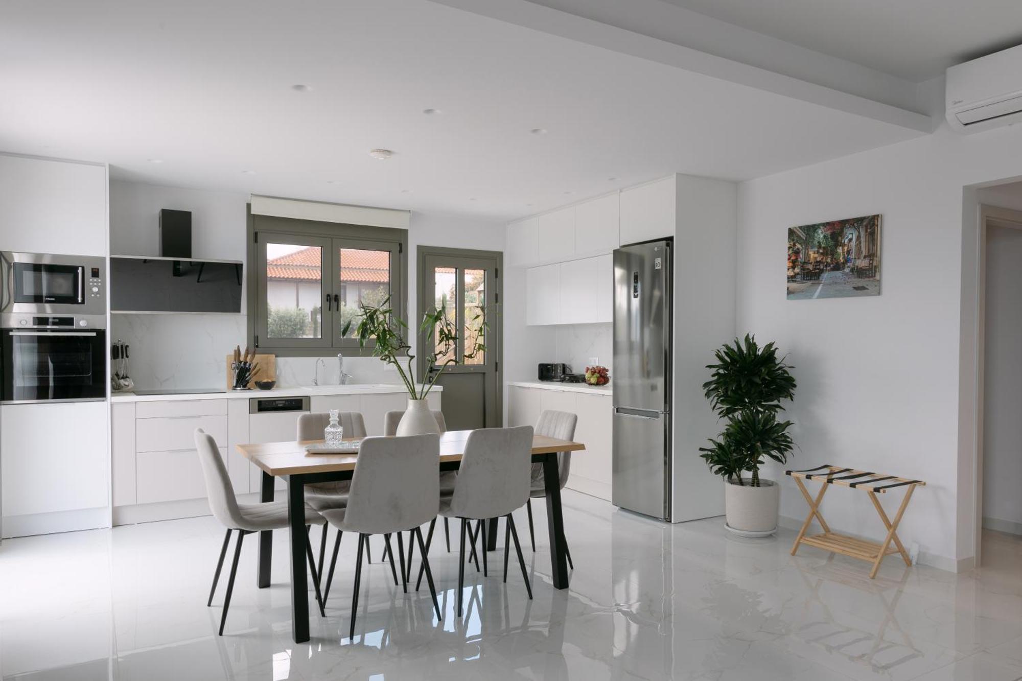Halaro Villa Йерані Екстер'єр фото